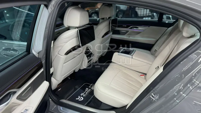 2020 BMW 7 Series 730Li