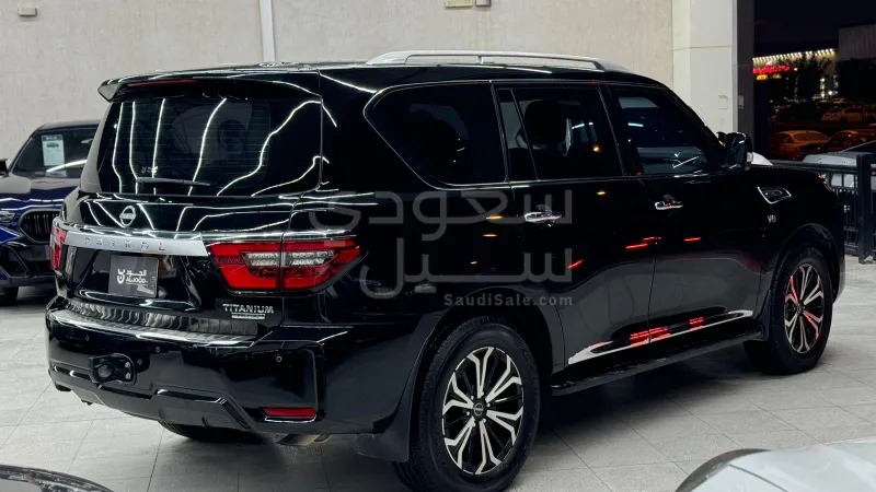 2023 Nissan Patrol Titanium