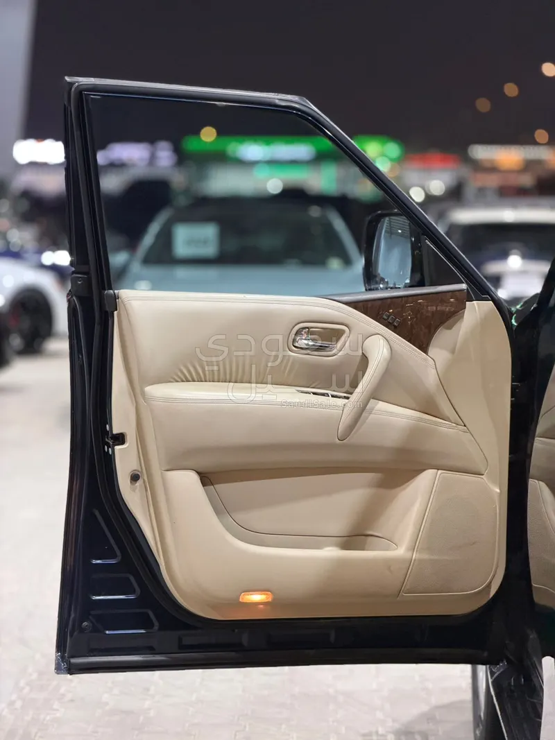 2016 انفينيتي كيو اكس 80