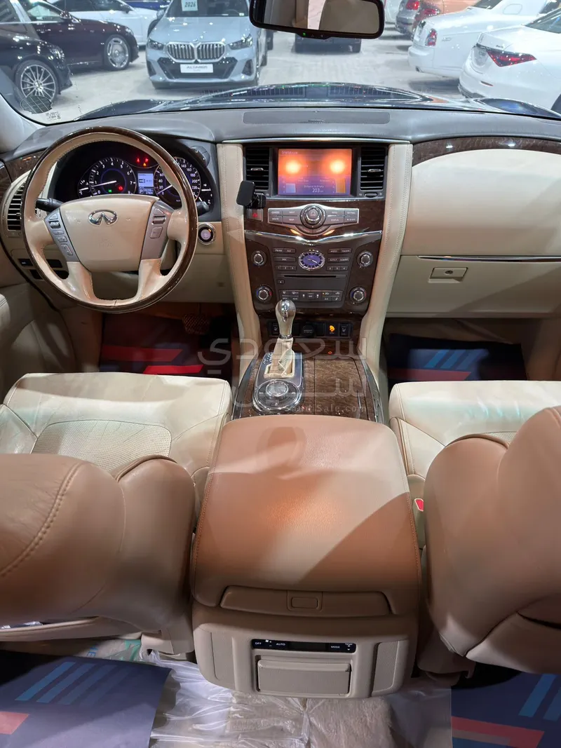 2016 انفينيتي كيو اكس 80