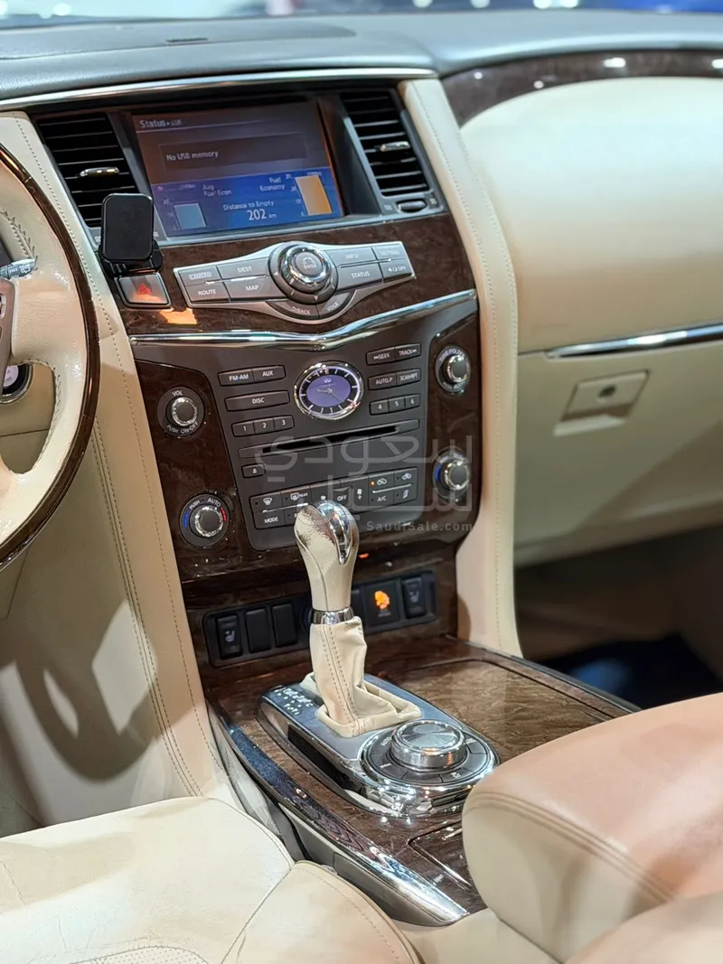 2016 انفينيتي كيو اكس 80