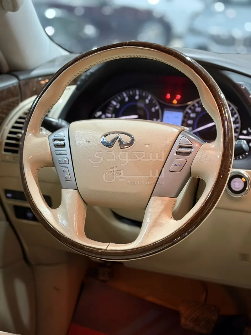 2016 انفينيتي كيو اكس 80