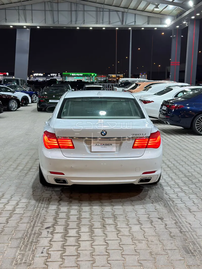 2011 بي ام دبليو الفئة السابعة 750 إل أي