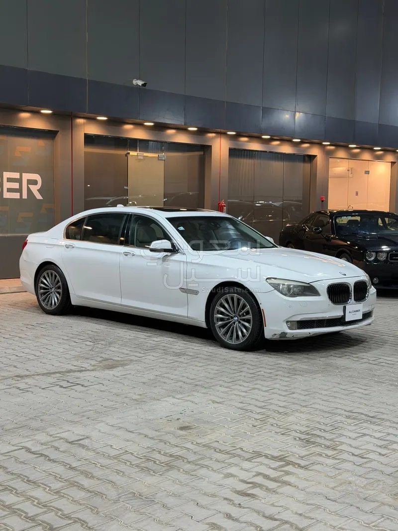 2011 بي ام دبليو الفئة السابعة 750 إل أي