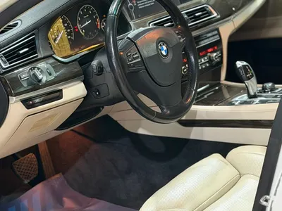 2011 بي ام دبليو الفئة السابعة 750 إل أي