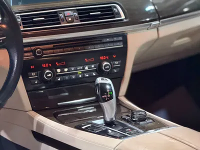 2011 بي ام دبليو الفئة السابعة 750 إل أي