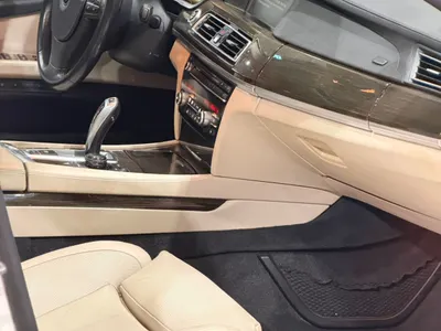 2011 بي ام دبليو الفئة السابعة 750 إل أي