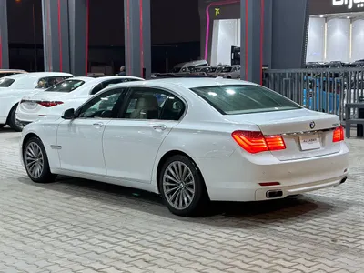 2011 بي ام دبليو الفئة السابعة 750 إل أي