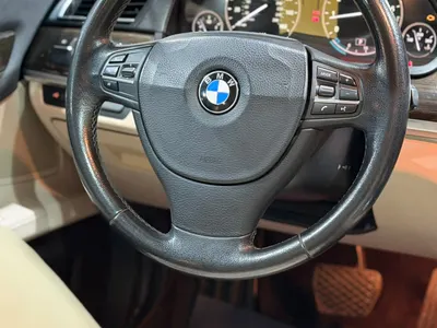 2011 بي ام دبليو الفئة السابعة 750 إل أي