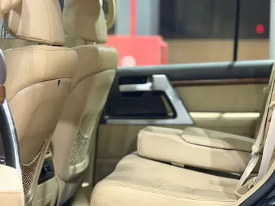 2016 تويوتا لاند كروزر في اكس ار