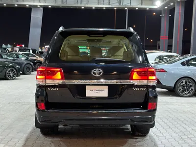 2016 تويوتا لاند كروزر في اكس ار