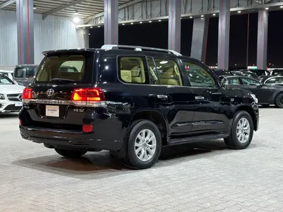 2016 تويوتا لاند كروزر في اكس ار