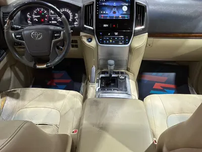 2016 تويوتا لاند كروزر في اكس ار