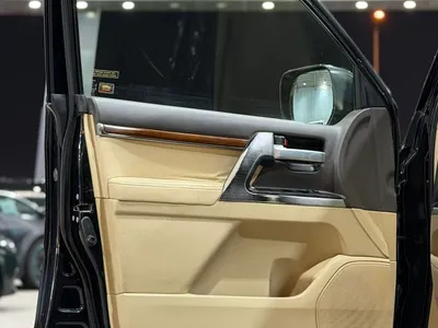 2016 تويوتا لاند كروزر في اكس ار