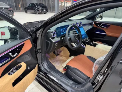 2025 Mercedes-Benz C 200 AMG