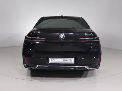 2026 بي ام دبليو الفئة السابعة 735أي