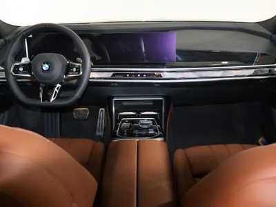 2026 بي ام دبليو الفئة السابعة 735أي