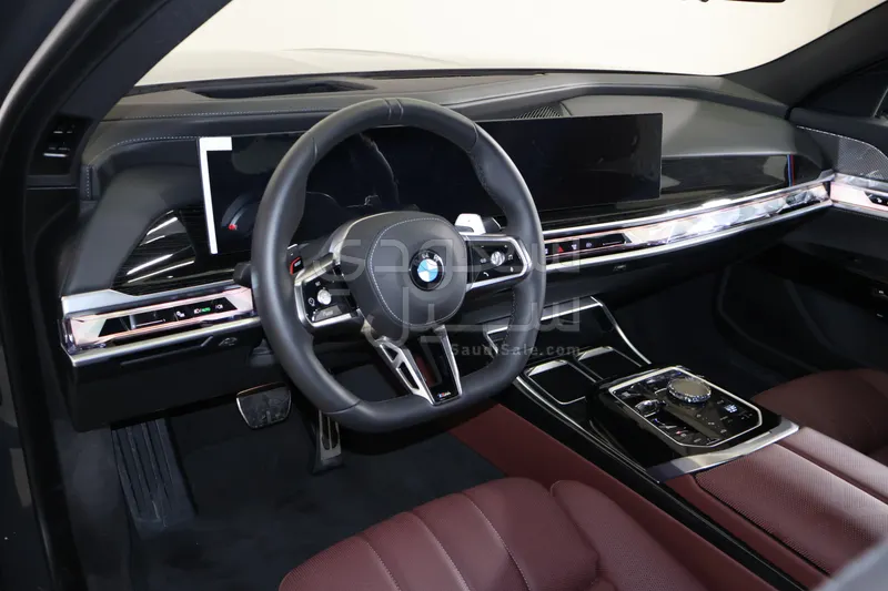 2026 بي ام دبليو الفئة السابعة 735أي