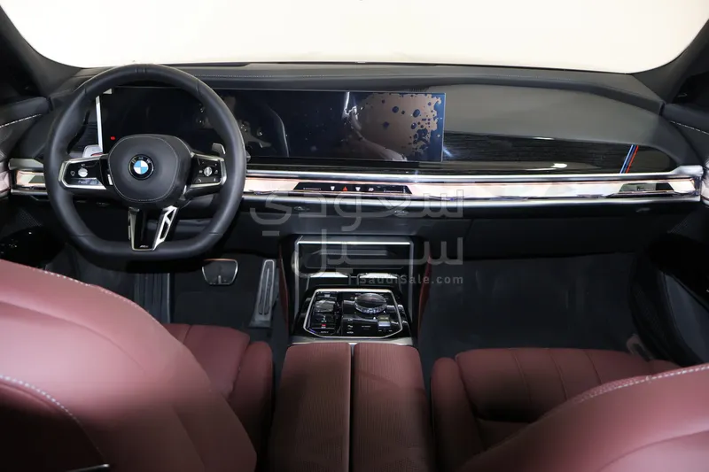 2026 بي ام دبليو الفئة السابعة 735أي