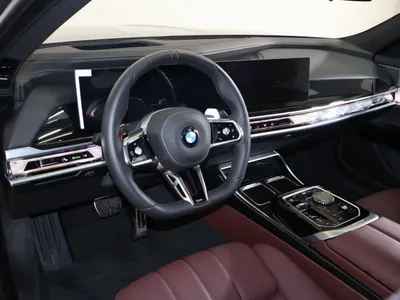 2026 بي ام دبليو الفئة السابعة 735أي