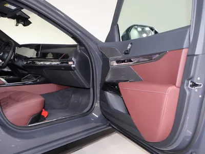 2026 بي ام دبليو الفئة السابعة 735أي