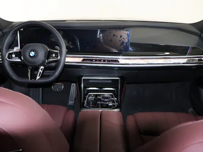 2026 بي ام دبليو الفئة السابعة 735أي