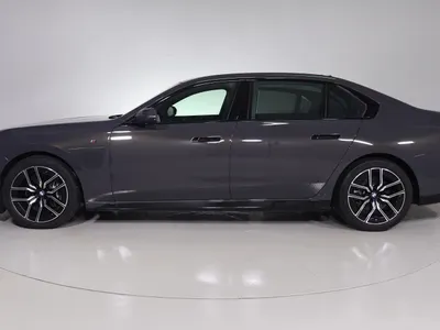 2026 بي ام دبليو الفئة السابعة 735أي