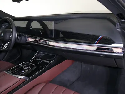 2026 بي ام دبليو الفئة السابعة 735أي