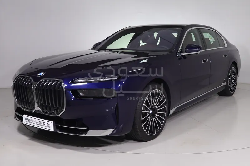 2026 بي ام دبليو الفئة السابعة 735أي