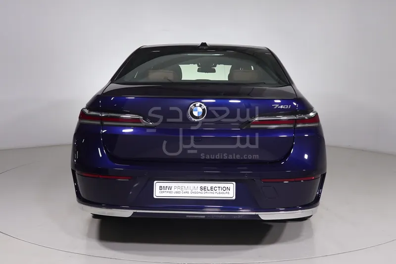 2026 بي ام دبليو الفئة السابعة 735أي