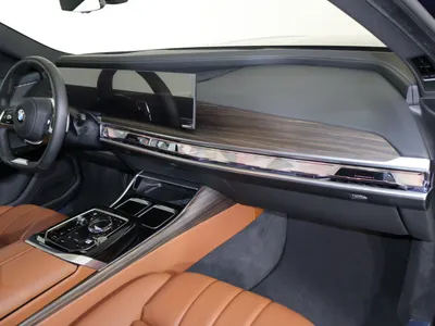 2026 بي ام دبليو الفئة السابعة 735أي