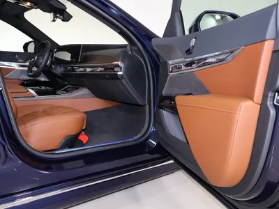 2026 بي ام دبليو الفئة السابعة 735أي