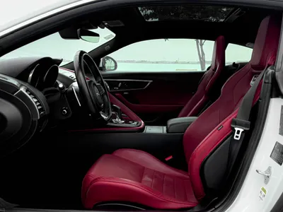 2019 جاكوار اف-تايب بي 300