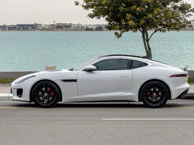 2019 جاكوار اف-تايب بي 300