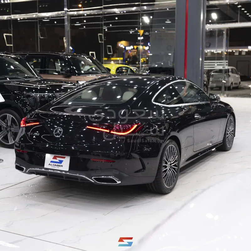 2025 مرسيدس - بنز سي إل إي 200