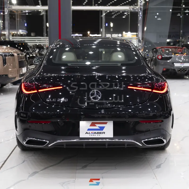 2025 مرسيدس - بنز سي إل إي 200