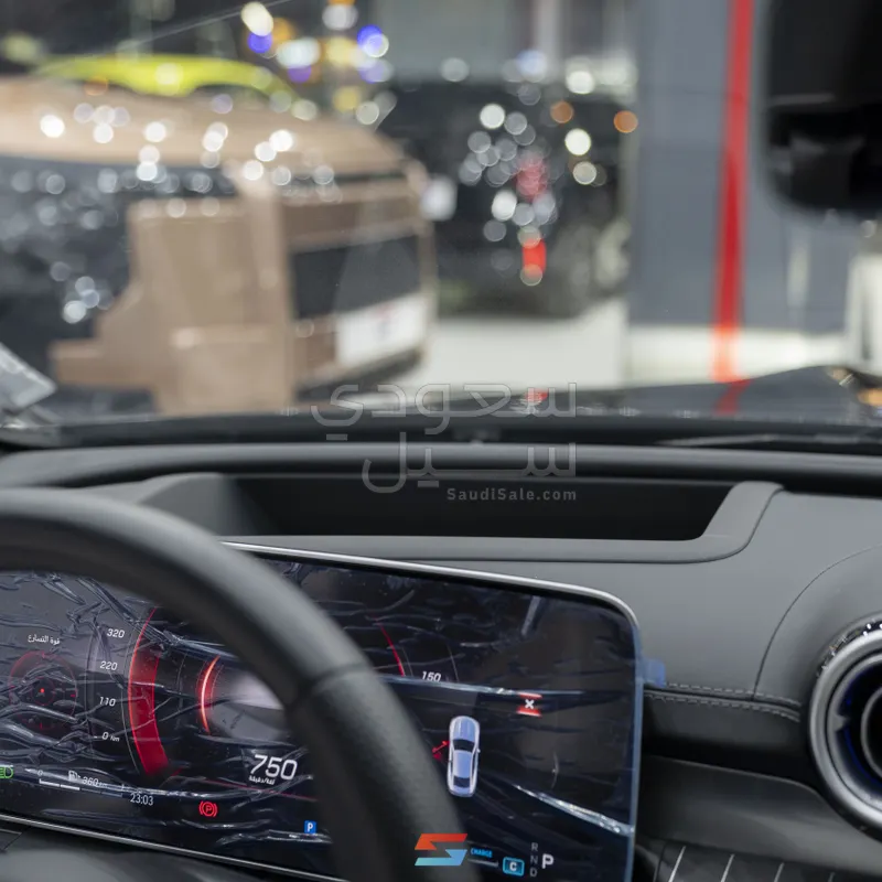 2025 مرسيدس - بنز سي إل إي 200