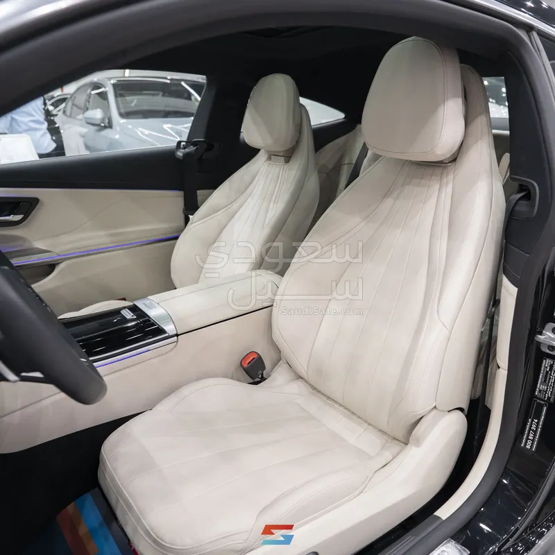 2025 مرسيدس - بنز سي إل إي 200