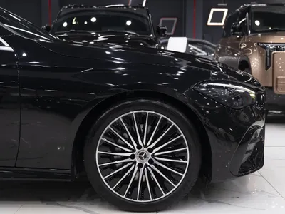 2025 مرسيدس - بنز سي إل إي 200