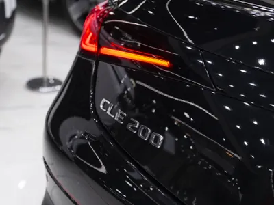 2025 مرسيدس - بنز سي إل إي 200
