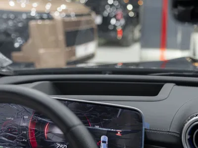 2025 مرسيدس - بنز سي إل إي 200