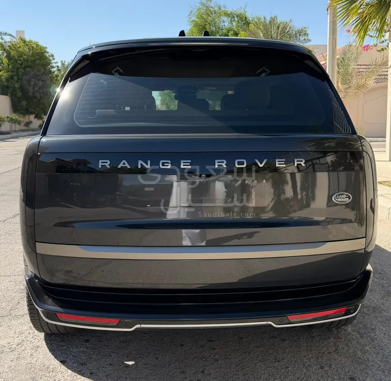 2022 لاند روفر رينج روفر فوج