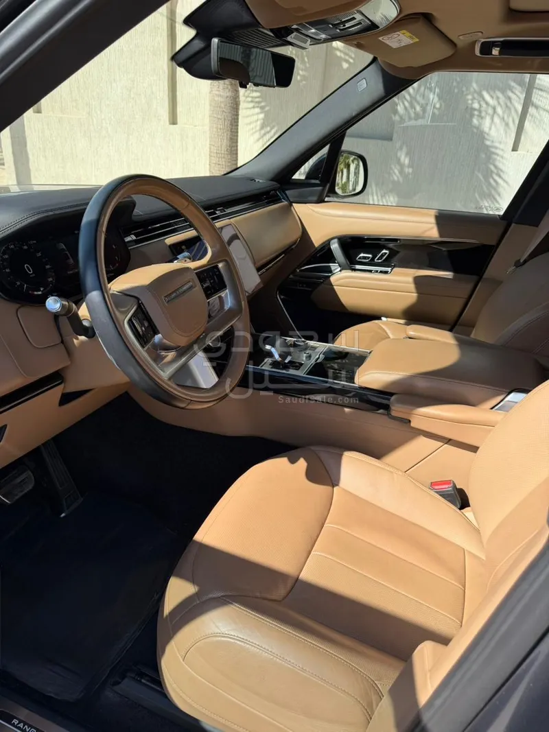 2022 لاند روفر رينج روفر فوج