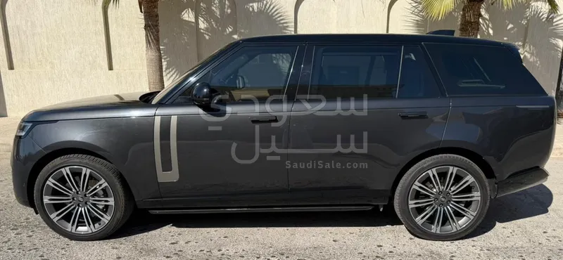 2022 لاند روفر رينج روفر فوج