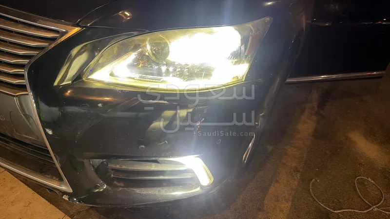 2015 لكزس إل إس 600إتش إل