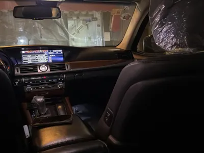 2015 لكزس إل إس 600إتش إل