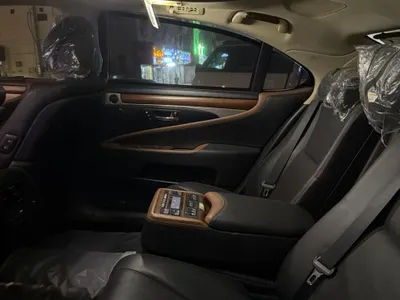 2015 لكزس إل إس 600إتش إل