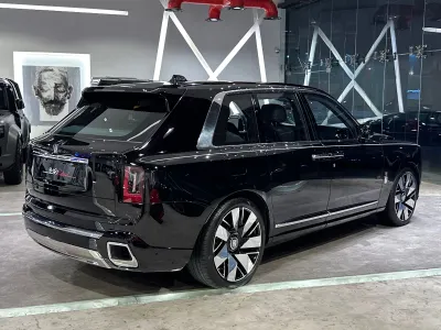 2025 رولز رويس كولينان