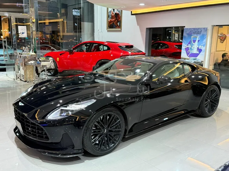 2024 Aston Martin DB12