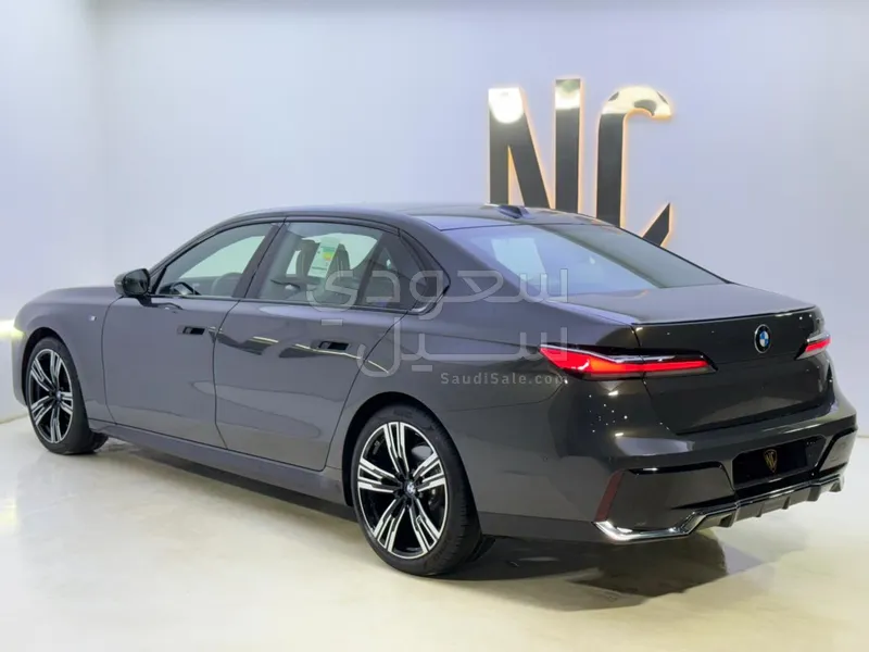2026 BMW 7 Series 735i